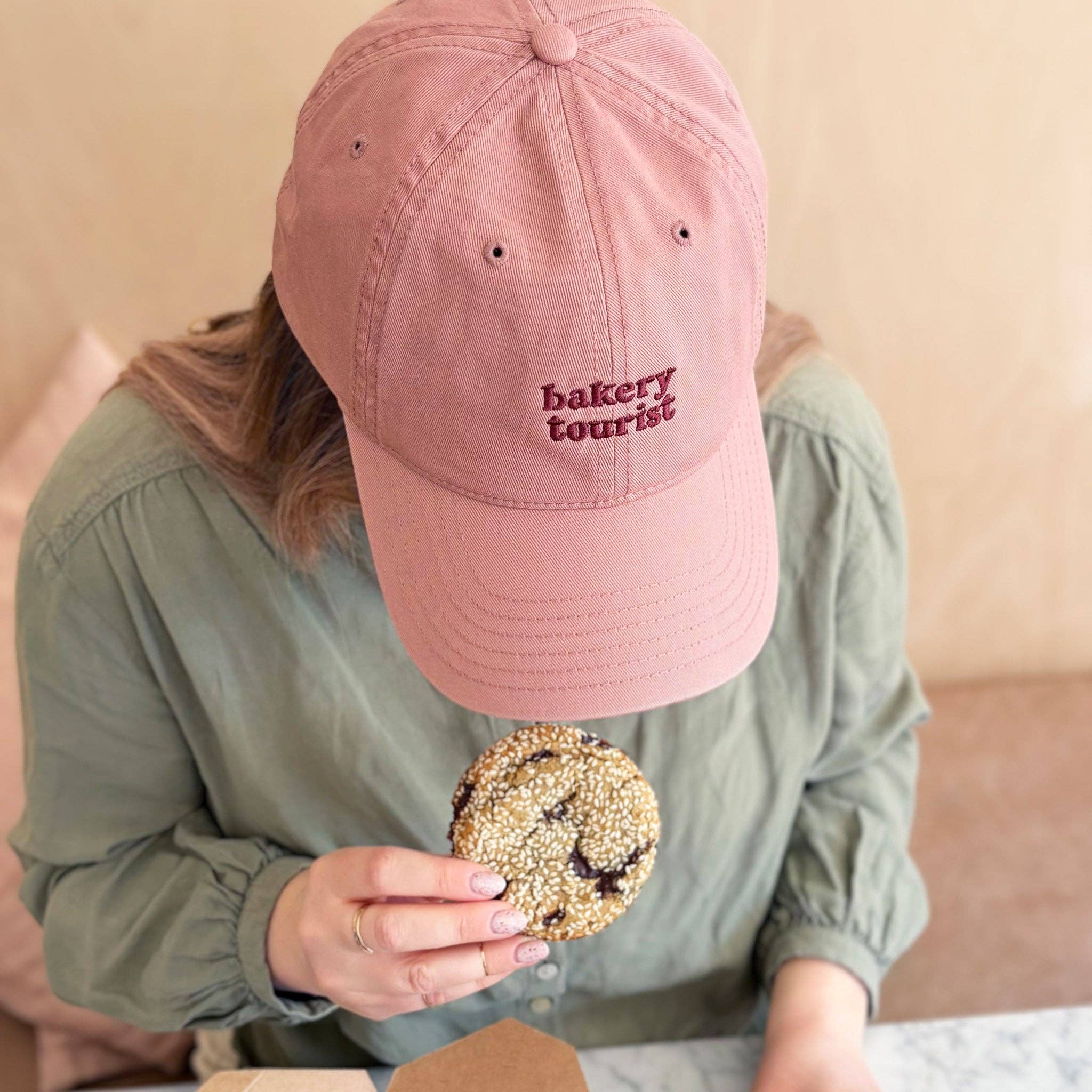 Relaxed 100% cotton Alphabet Bags embroidered baseball cap in cocoa brown.