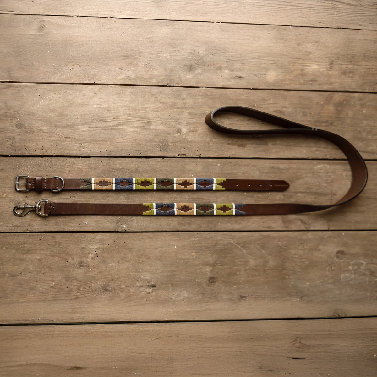 Premium brown vegetable-tanned leather Caza dog lead by pampeano