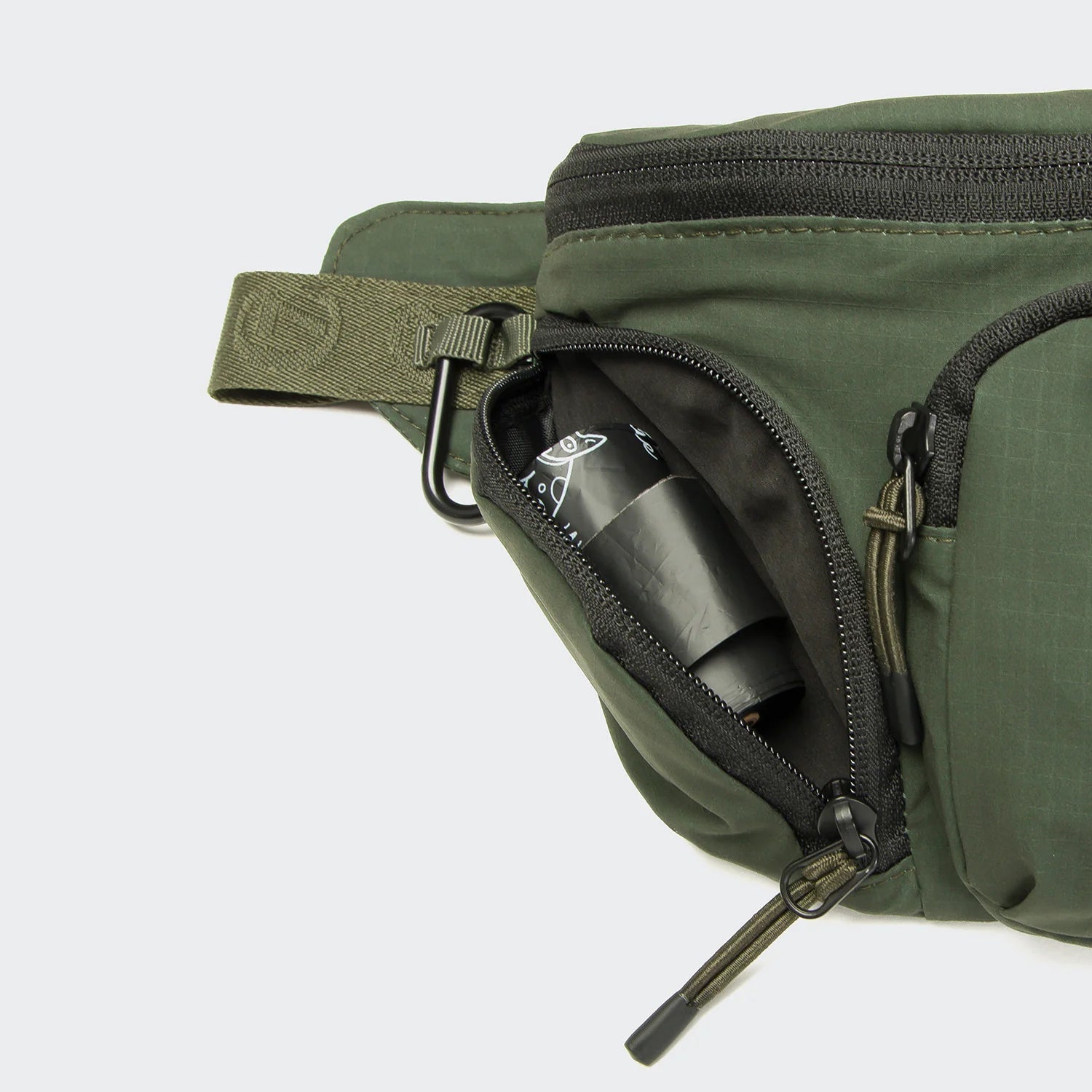Premium dog walking bag with adjustable strap and organised storage compartments.