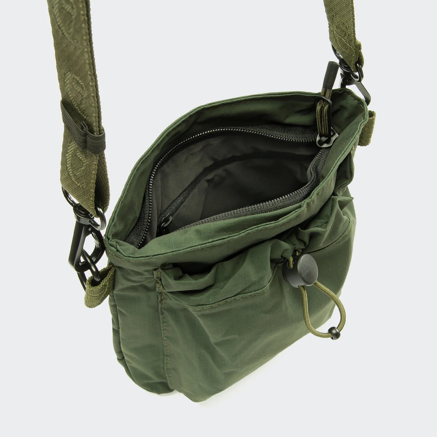 Premium dog training bag with quick-access treat pocket and integrated poo bag dispenser.