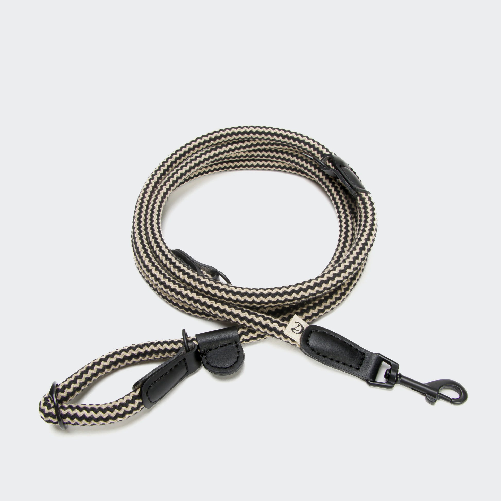 Cloud7 Slip Lead Mauerpark Zigzag Black with vegan cactus leather detailing and integrated training stopper from Bell & Beau.