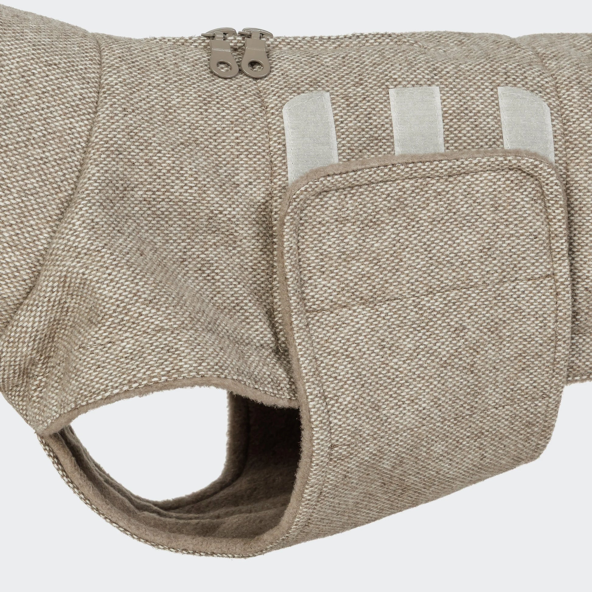 Cloud7 Brooklyn Tweed Beige Dachshund coat offering warmth, comfort and weather protection.