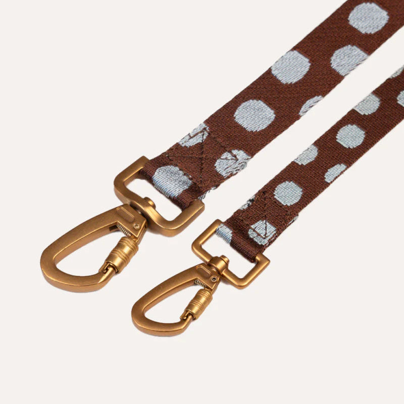 Contemporary patterned dog lead designed for everyday walks.