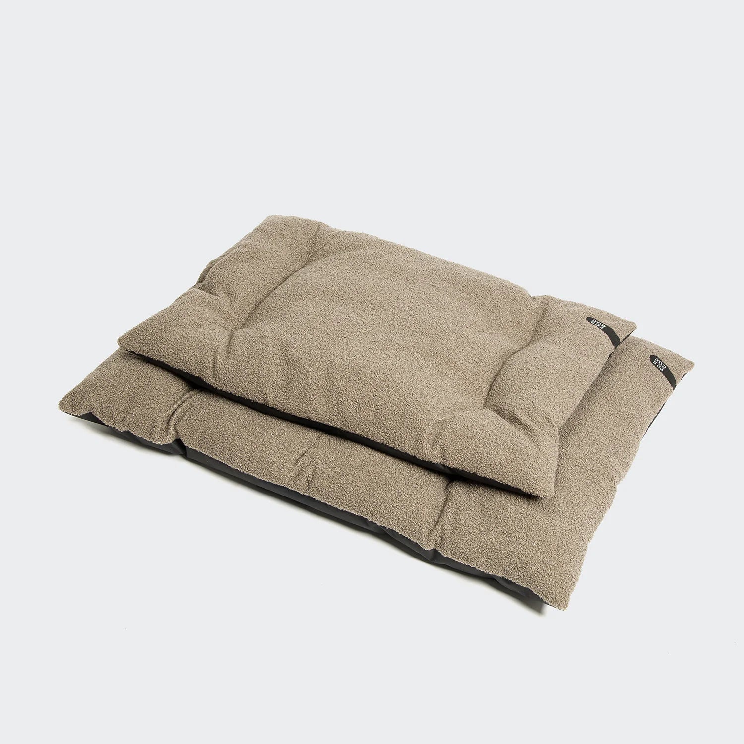 Cloud7 RESC7UE dog cushion featuring ultra-soft teddy fabric and supportive filling.