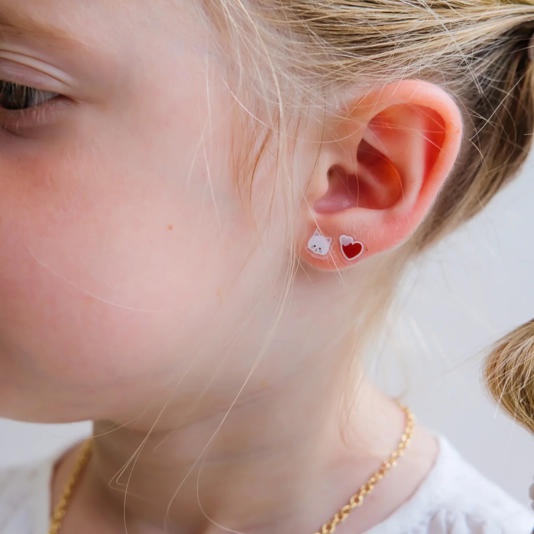 Set of 25 pairs of Mimi & Lula Kittybow stick-on earrings for children