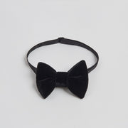 Overglam black velvet bow tie for dogs