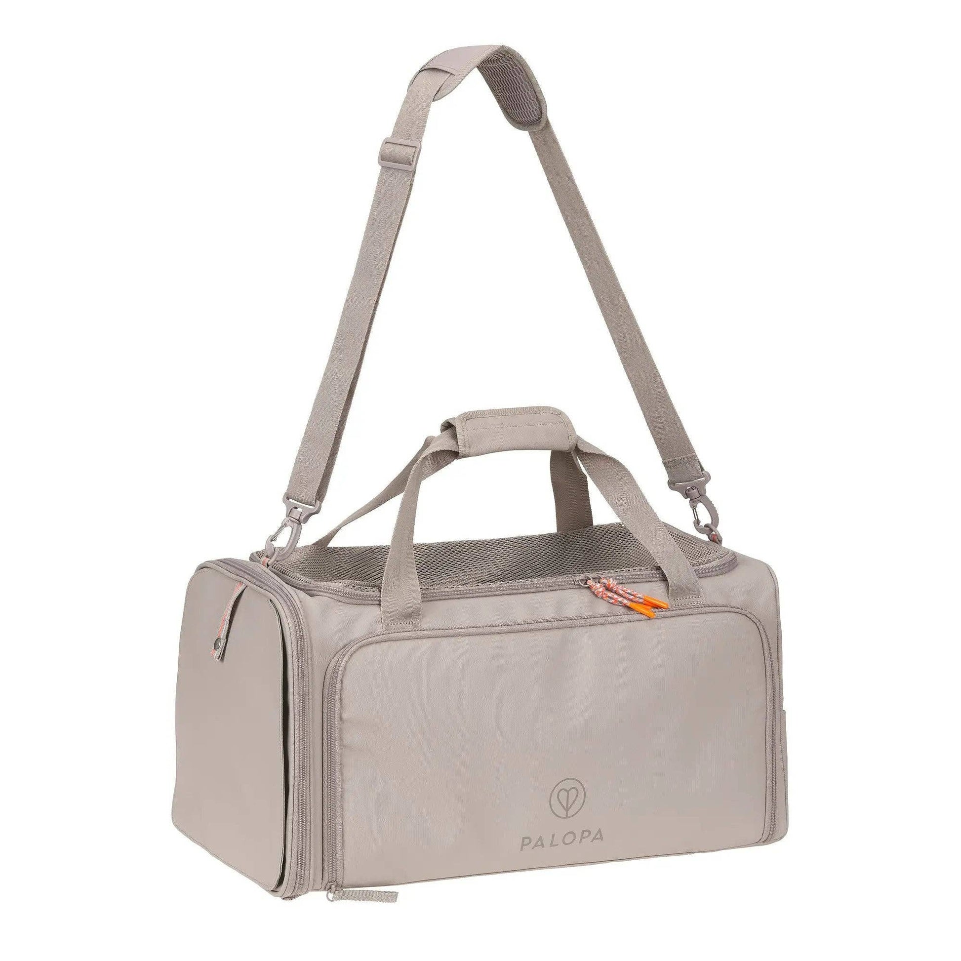 PALOPA Benno taupe dog carrier bag with structured design, mesh ventilation panels and expandable resting area.