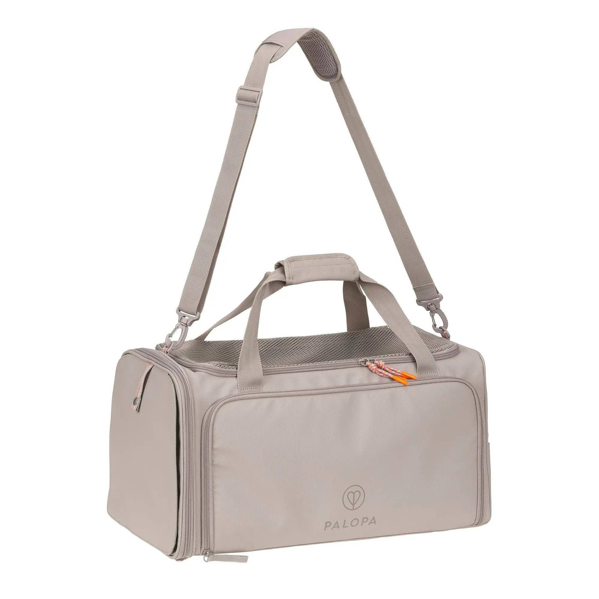 PALOPA Benno taupe dog carrier bag with structured design, mesh ventilation panels and expandable resting area.