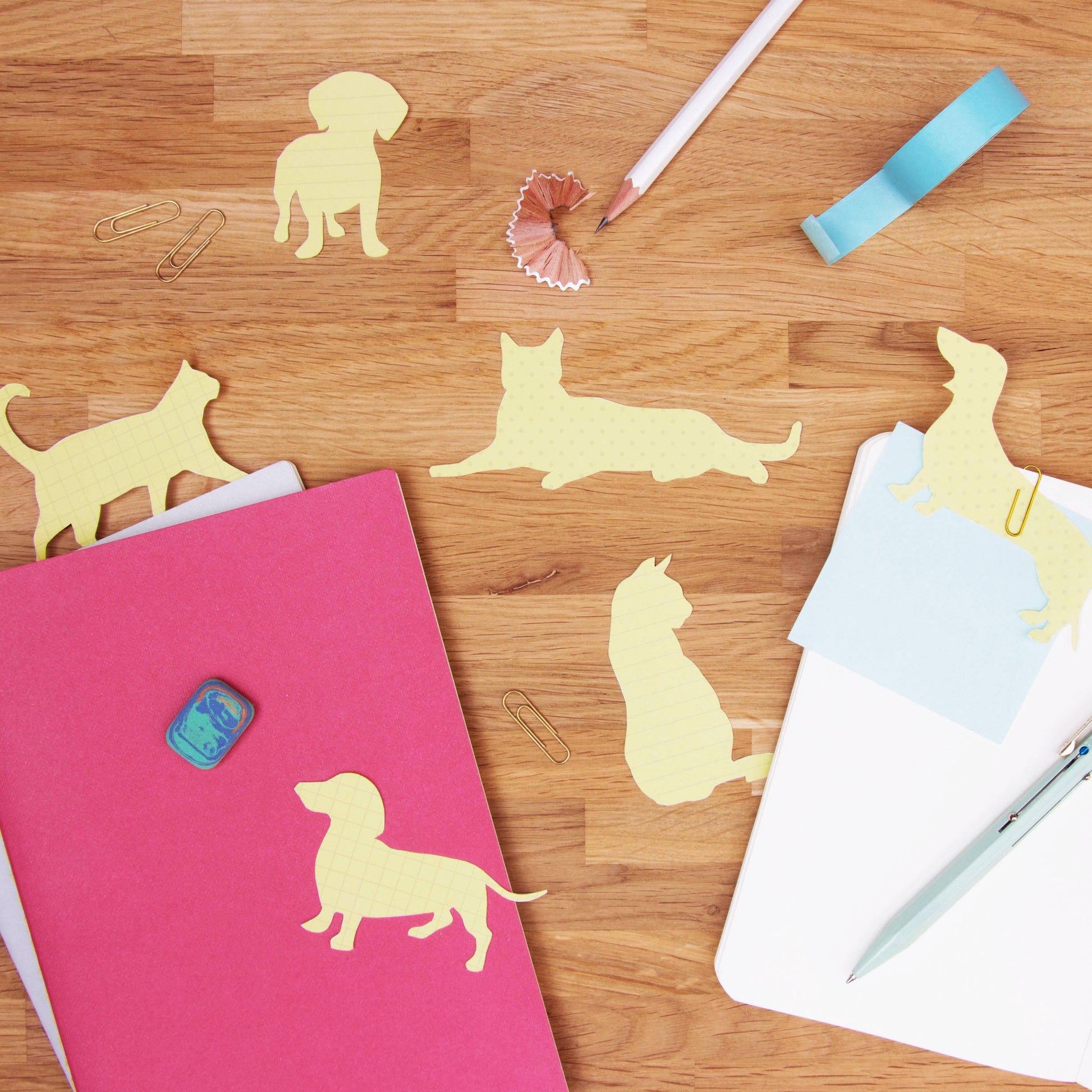 Suck UK Cats and Dogs Sticky Notes featuring pet shaped note pads for cat and dog lovers