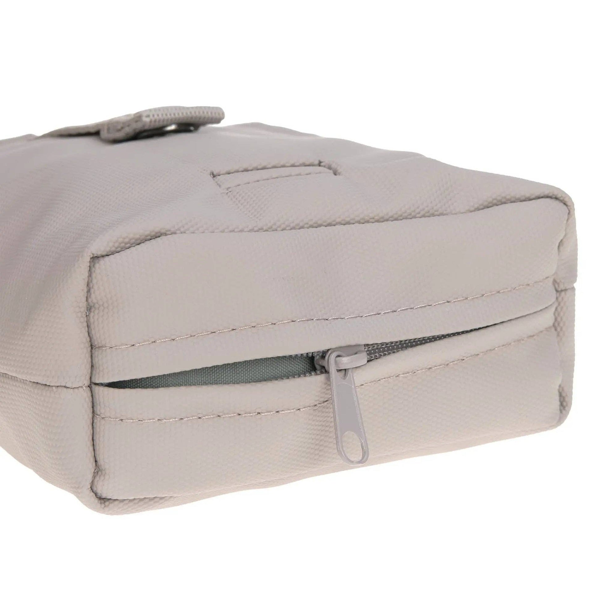 PALOPA Karl snack bag made from recycled water-repellent materials with quick-drying construction.
