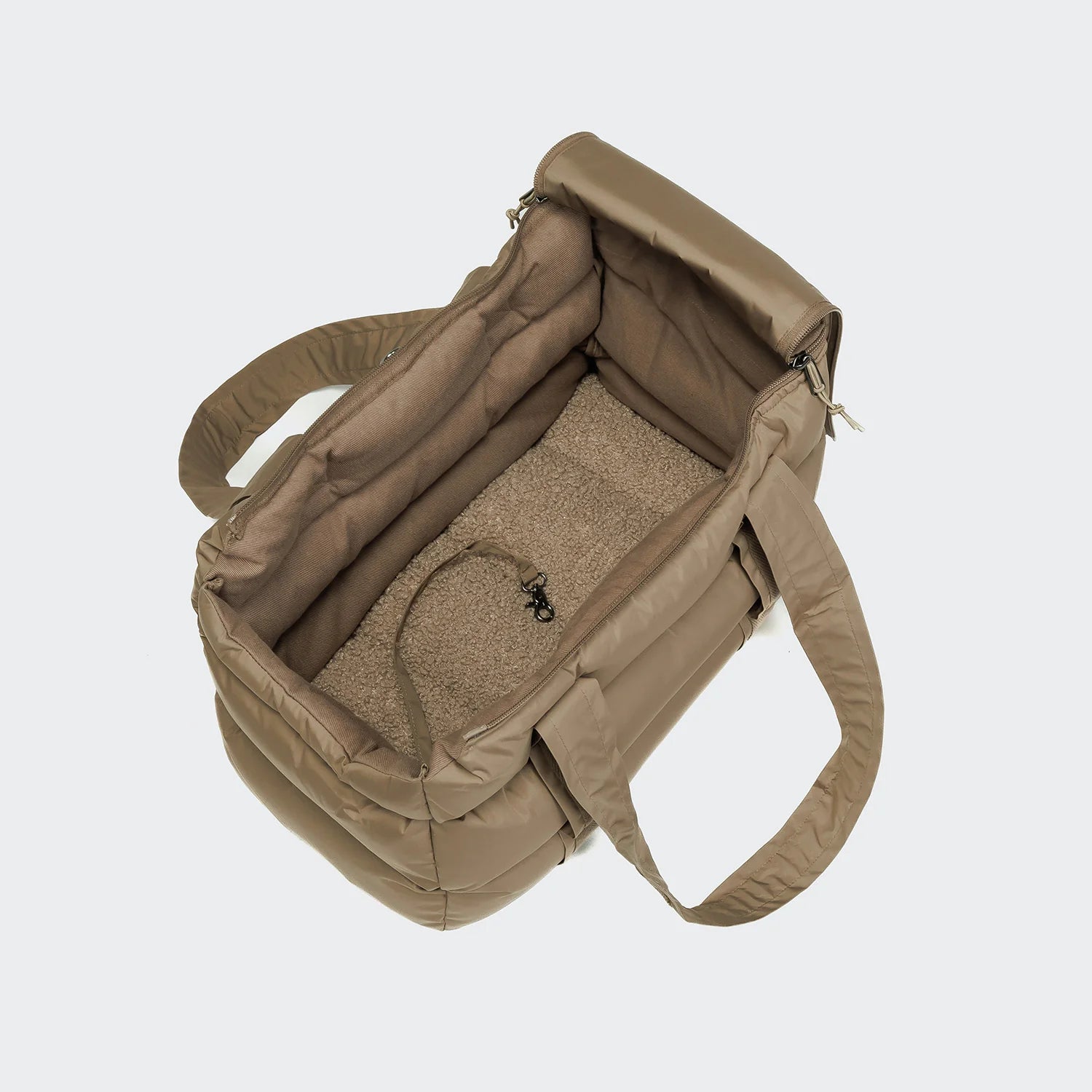 Cloud7 dog carrier featuring removable inner cushion and secure safety lead