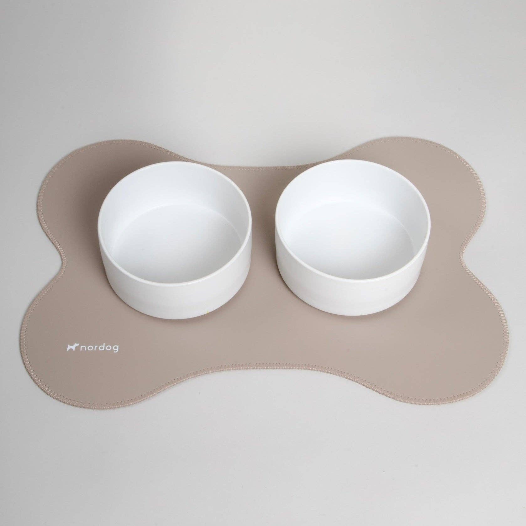 Minimalist Cappuccino pet feeding placemat by Nordog